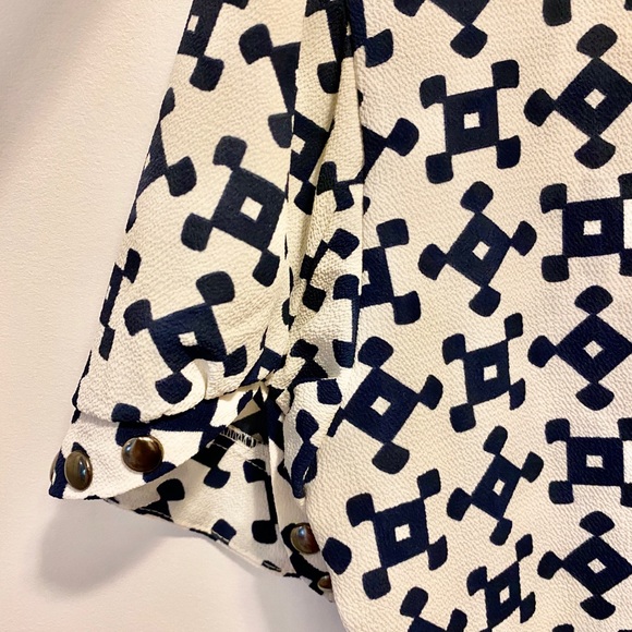 Geometric Blouse from Stitchfix - Picture 4 of 4
